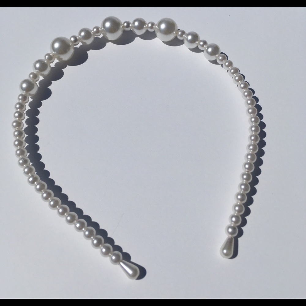 Host Pick! Pearl Headband! 2019 Trend New!